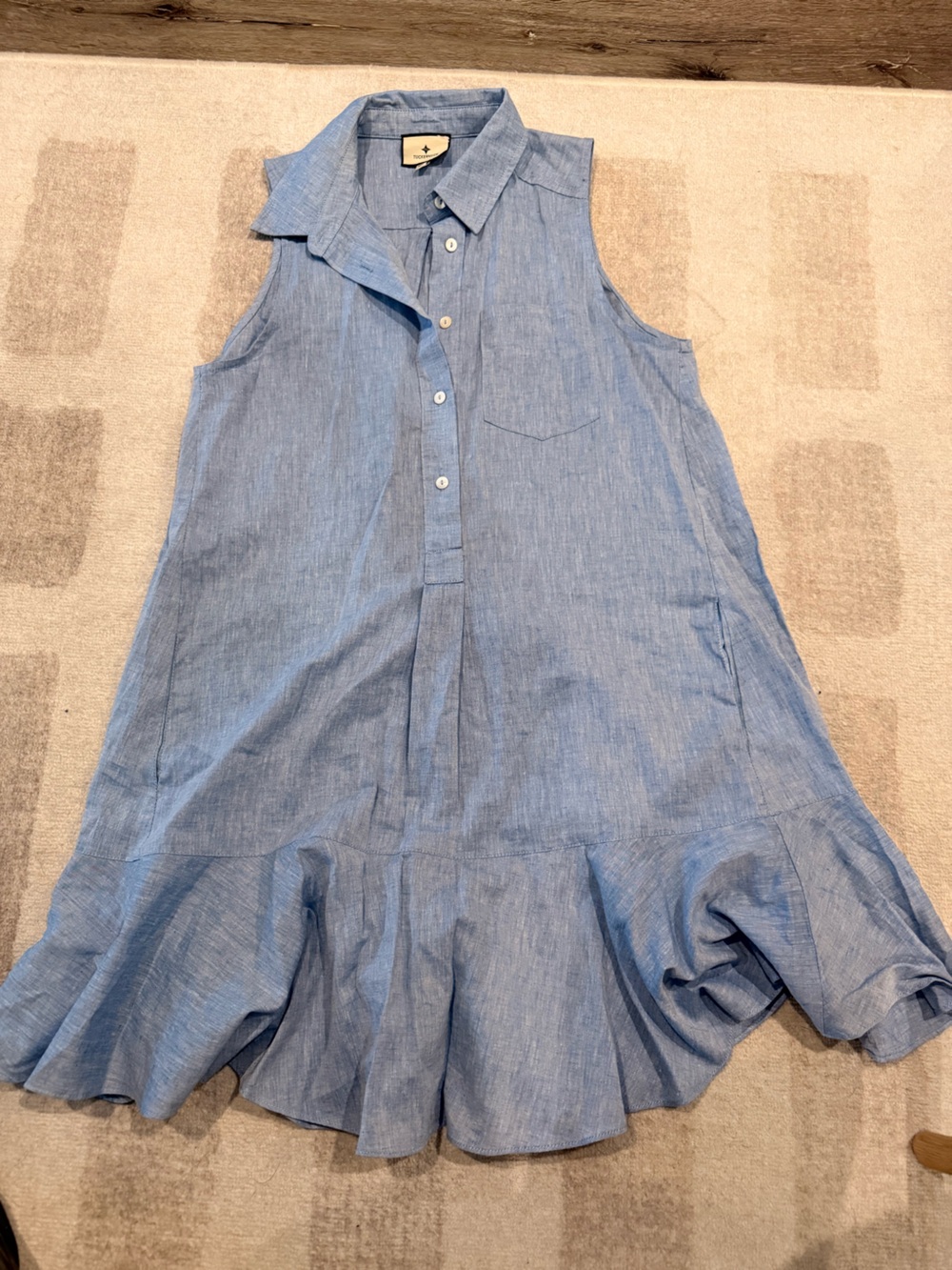 Tuckernuck Sleeveless Chambray Button-Down Dress in Sky Blue